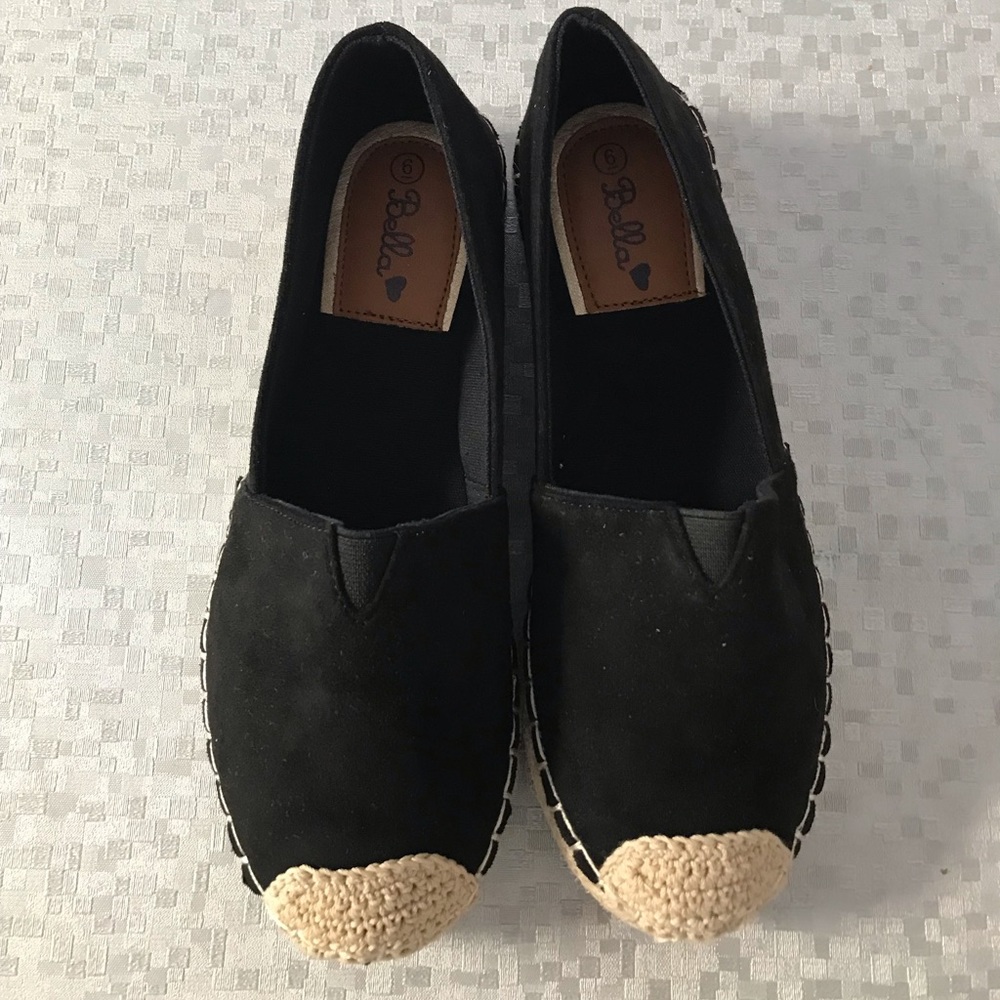 Bella shoes size 6 suede black
